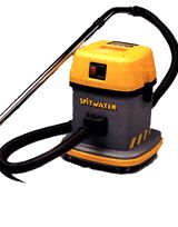 Spitwater vacuum cleaner